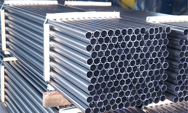 Průlom v technologii hydraulických trubek tažených za studena zvyšuje výkon stavebních strojů